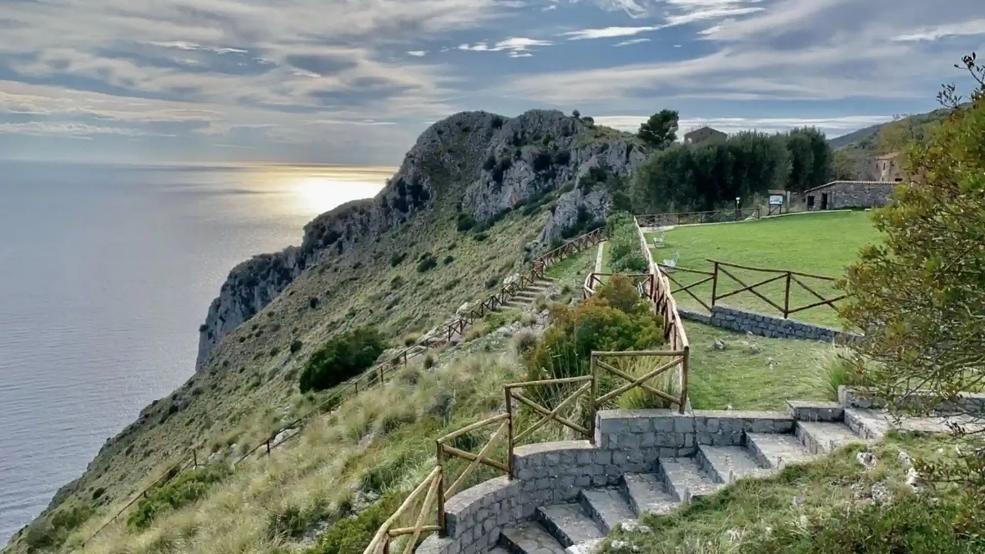 Panorama dal Pianoro di Ciolandrea su Campania e Basilicata