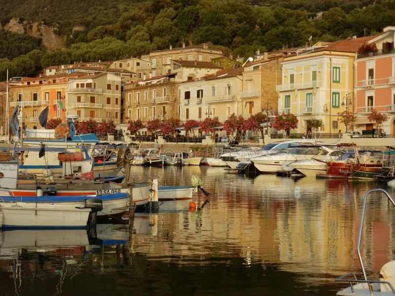 Porto turistico e lungomare di Scario nel Cilento