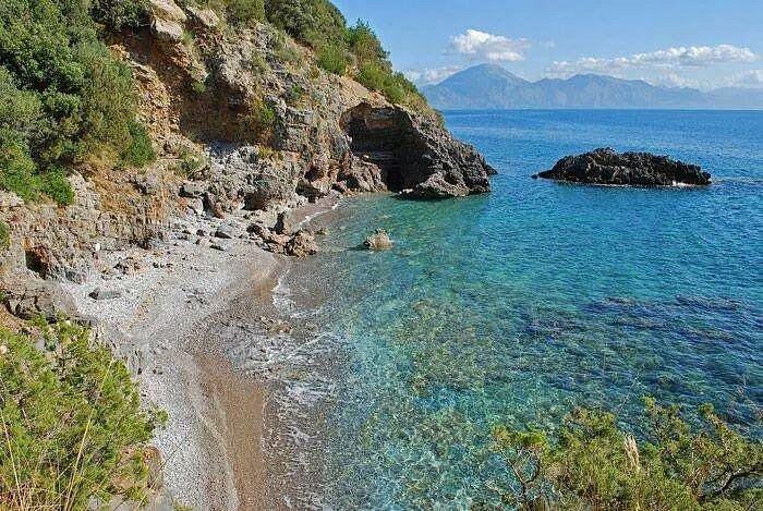 Spiaggia della Molara vista dal sentiero di trekking